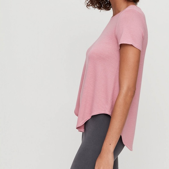 Aritzia Wilfred Free High\Low T-Shirt Light Pink - Picture 7 of 8